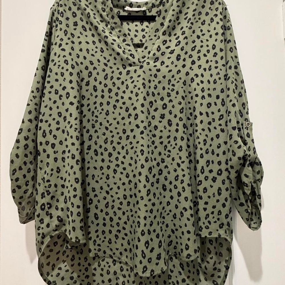 Green leopard print blouse with pockets